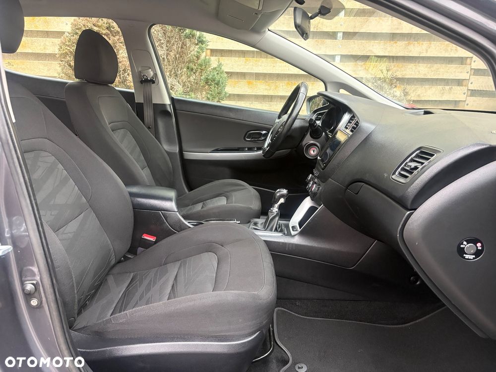 Kia Ceed - 14