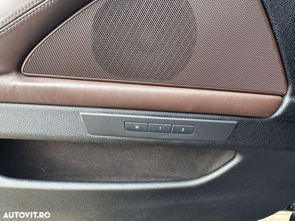 BMW Seria 5 530d xDrive AT - 36