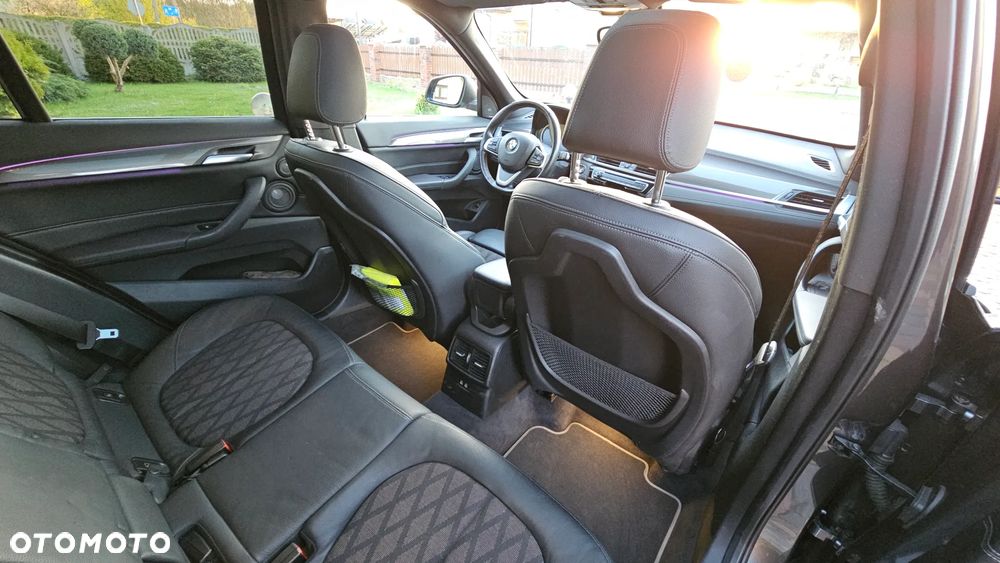 BMW X1 xDrive18d - 14