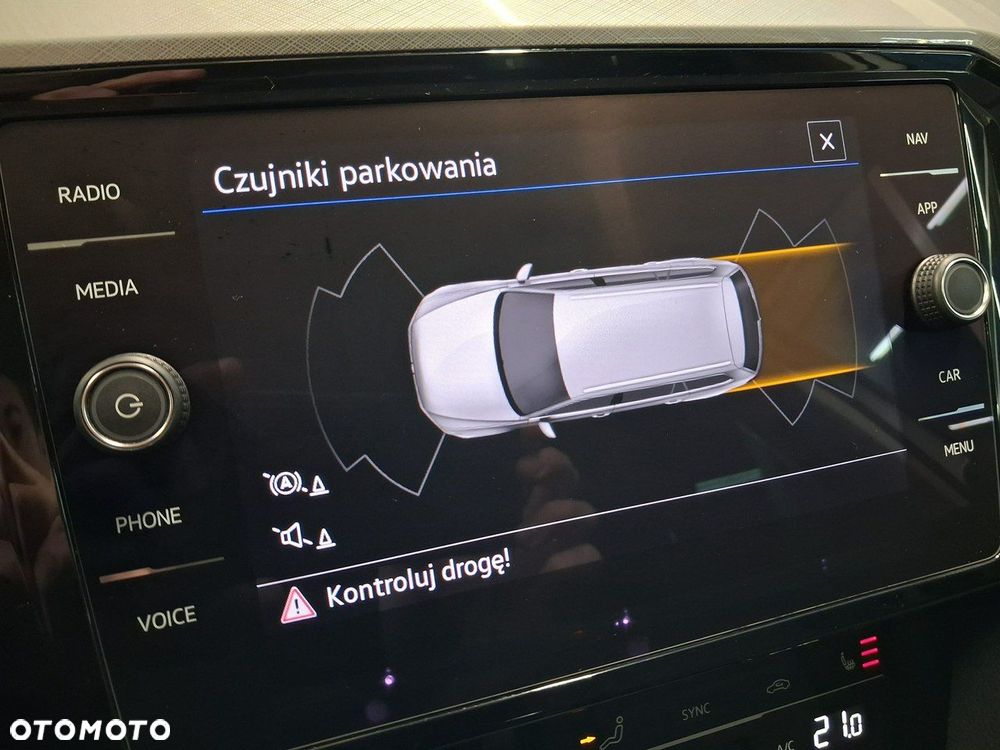 Volkswagen Passat - 19