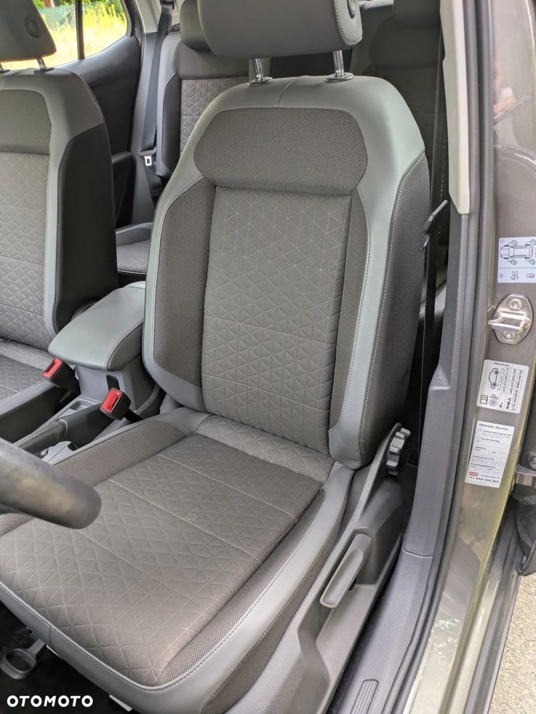 Volkswagen T-Cross - 22