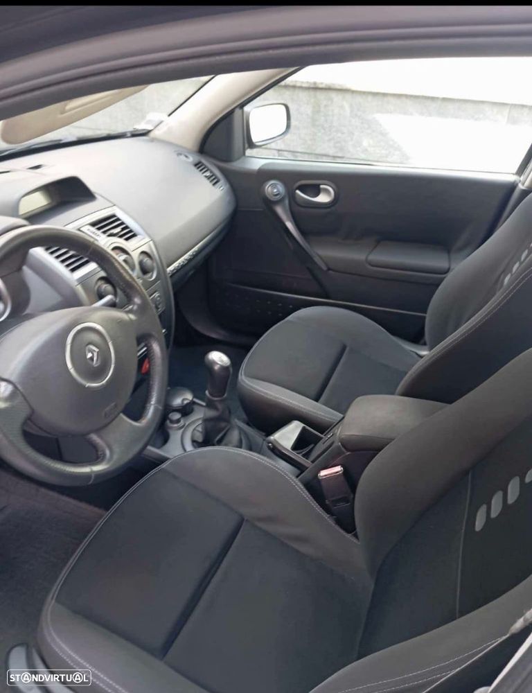 Renault Mégane - 5