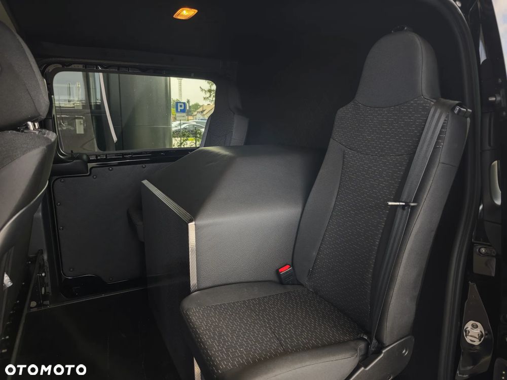 Mercedes-Benz Vito 114 Karawan, 5-miejscowy - 10