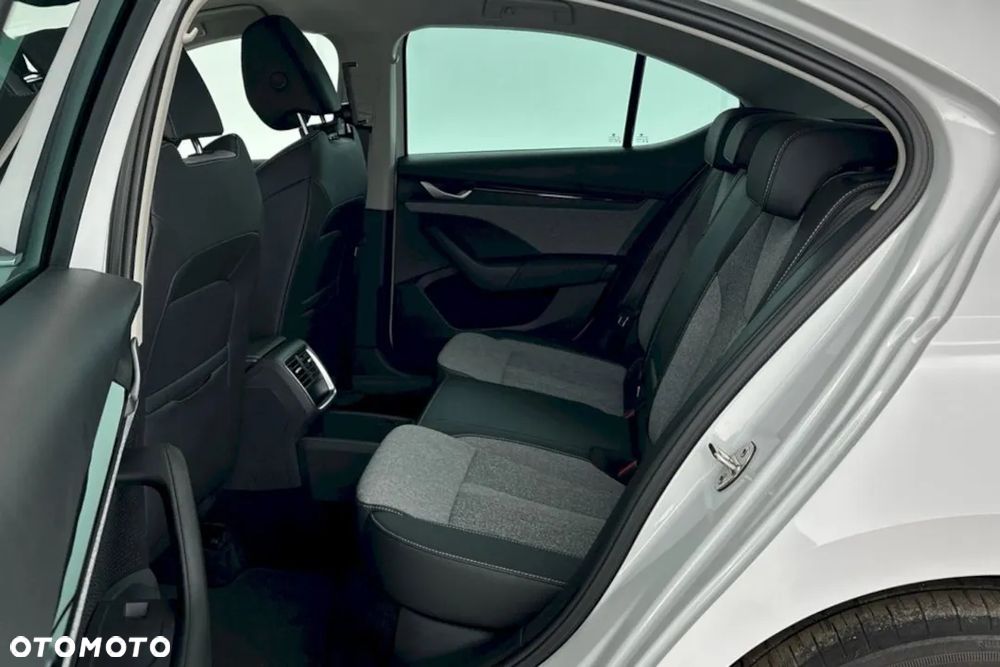 Skoda Octavia 1.5 TSI mHEV Essence DSG - 11