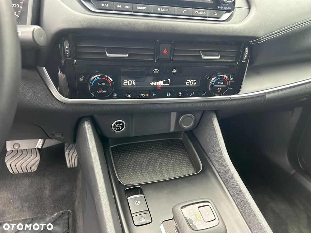 Nissan Qashqai 1.3 DIG-T mHEV N-Connecta Xtronic - 20