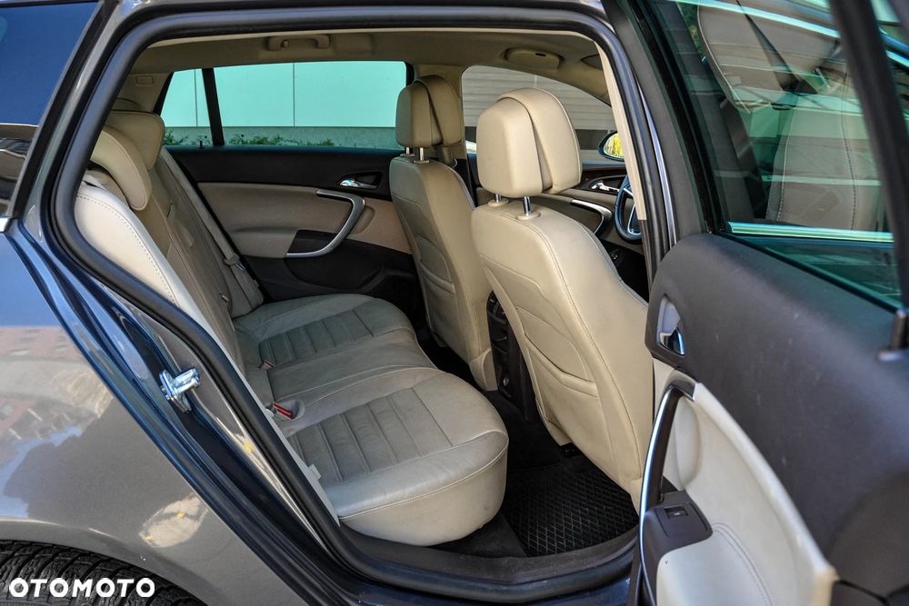 Opel Insignia - 12