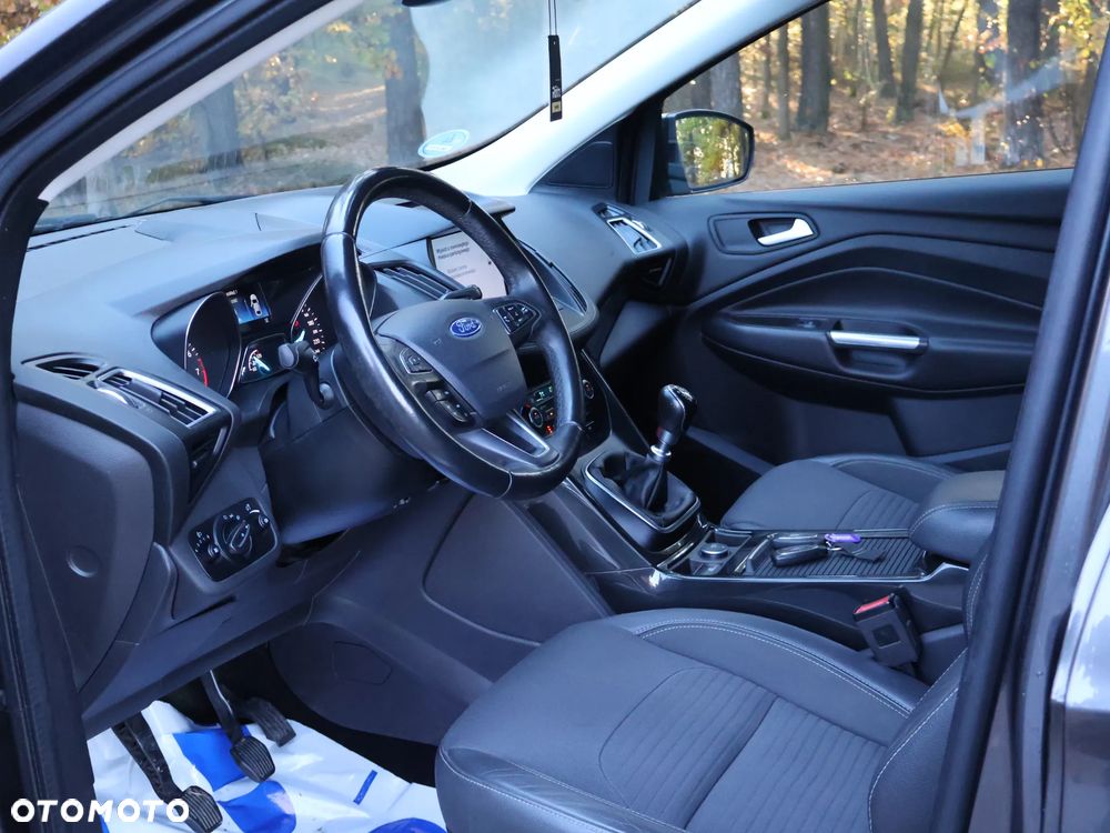 Ford Kuga 1.5 EcoBoost 2x4 Titanium - 20