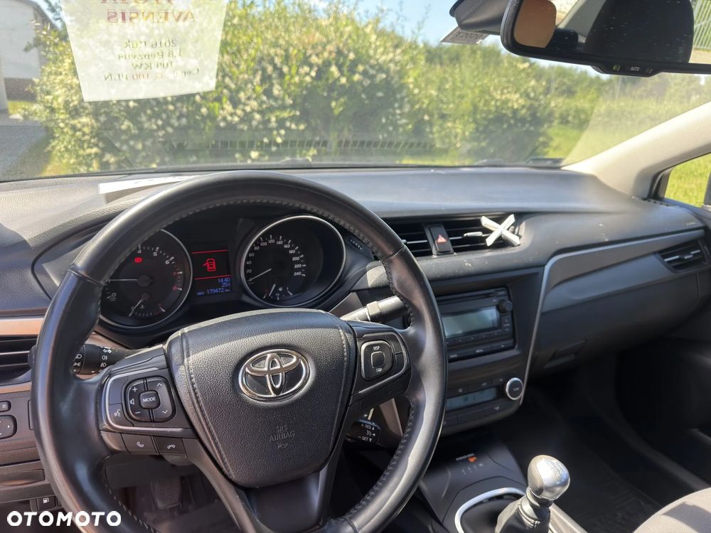 Toyota Avensis 1.8 Active - 21