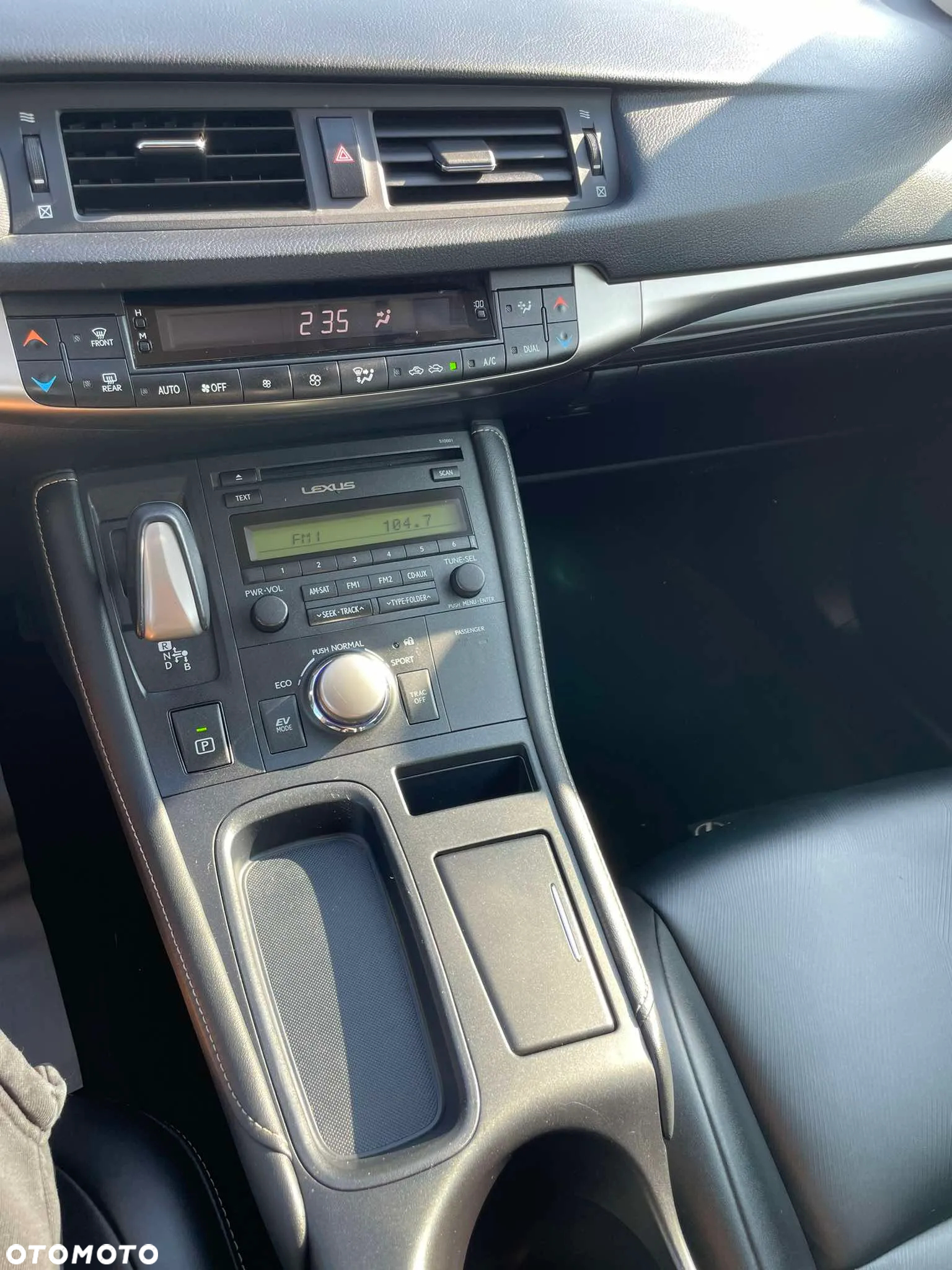 Lexus CT - 7