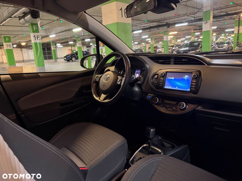 Toyota Yaris Hybrid 100 Premium - 15