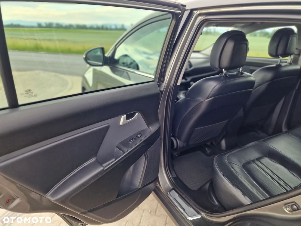 Kia Sportage 1.7 CRDI 2WD ISG Dream-Team Edition - 21