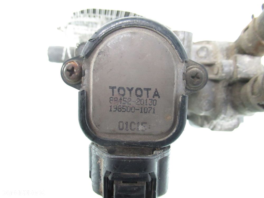 PRZEPUSTNICA TOYOTA YARIS VERSO 1.3 8945220130 1985001071 - 4