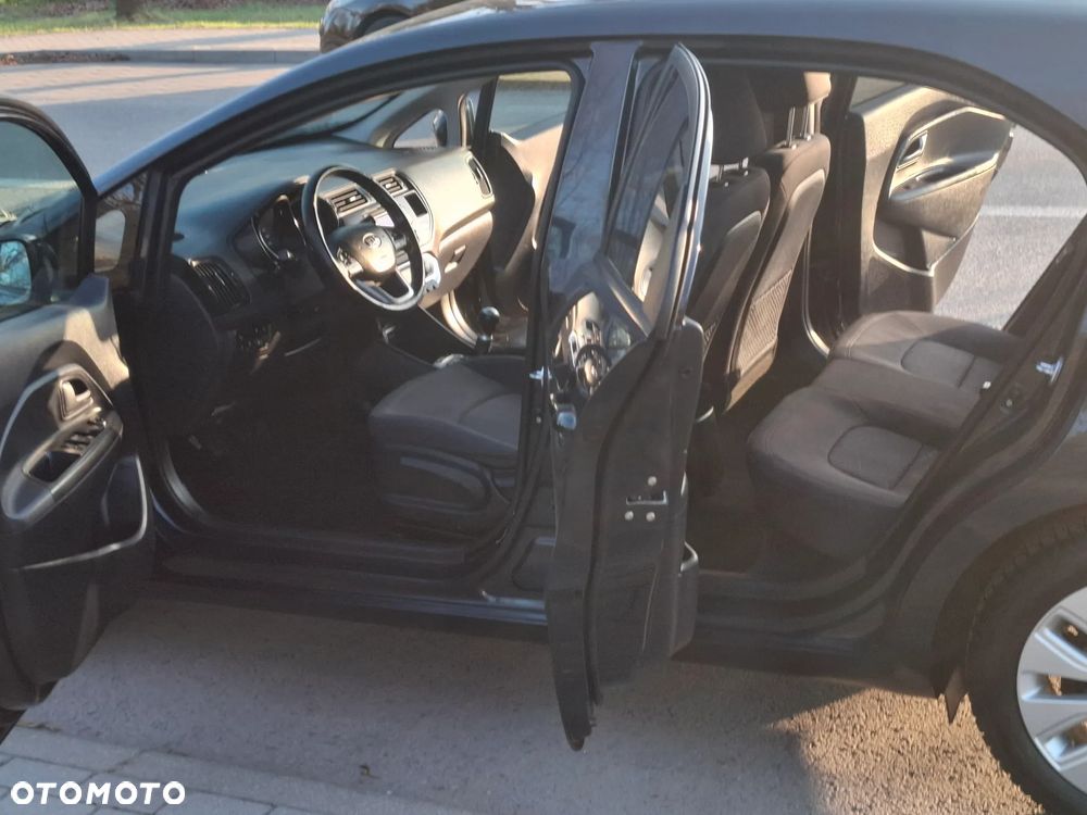 Kia Rio 1.2 Dream-Team Edition - 11