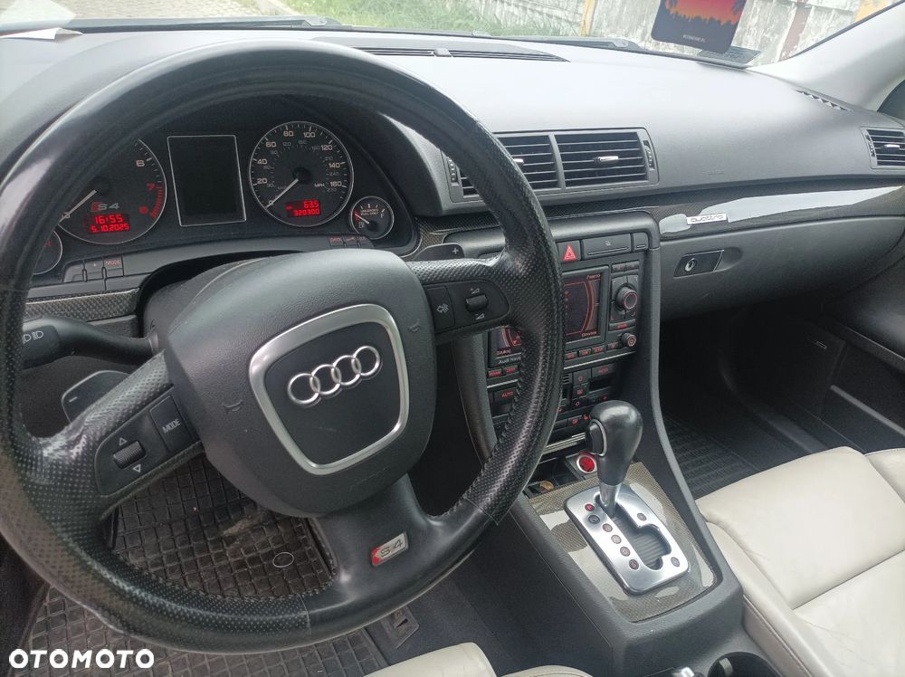 Audi S4 Limousine 4.2 Quattro Tiptr - 12