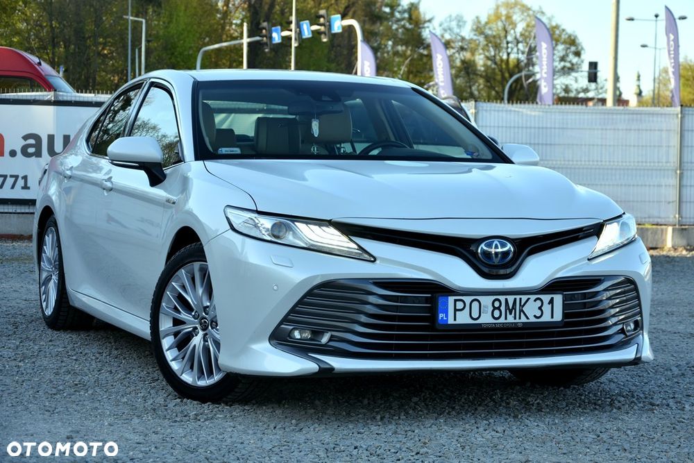 Toyota Camry 2.5 Hybrid Executive CVT - 1