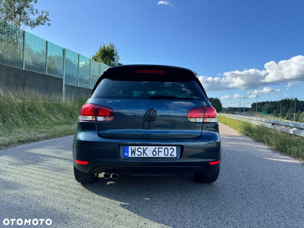 Volkswagen Golf 2.0 TDI DPF Highline - 21