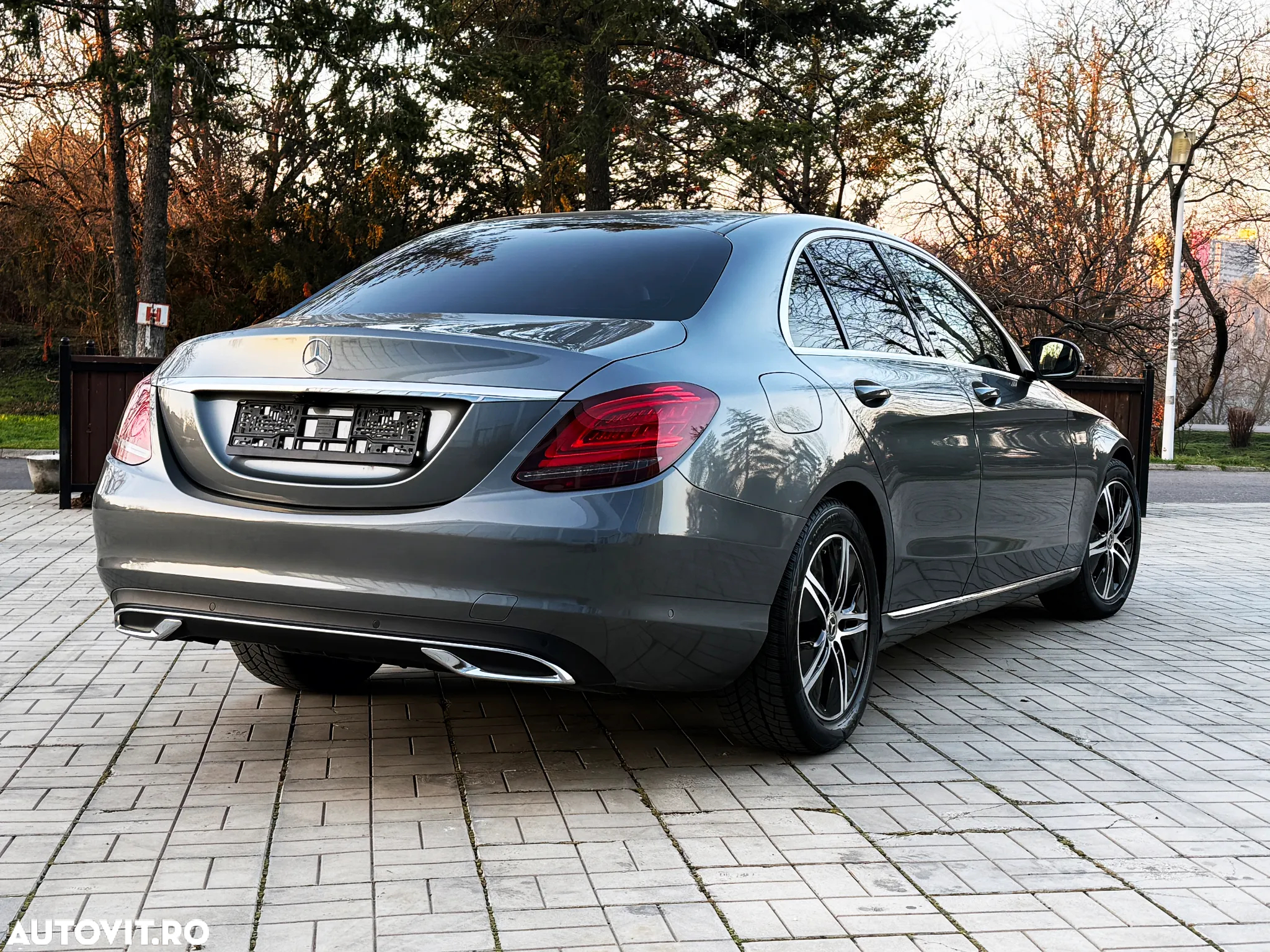 Mercedes-Benz C 200 d Avantgarde - 8