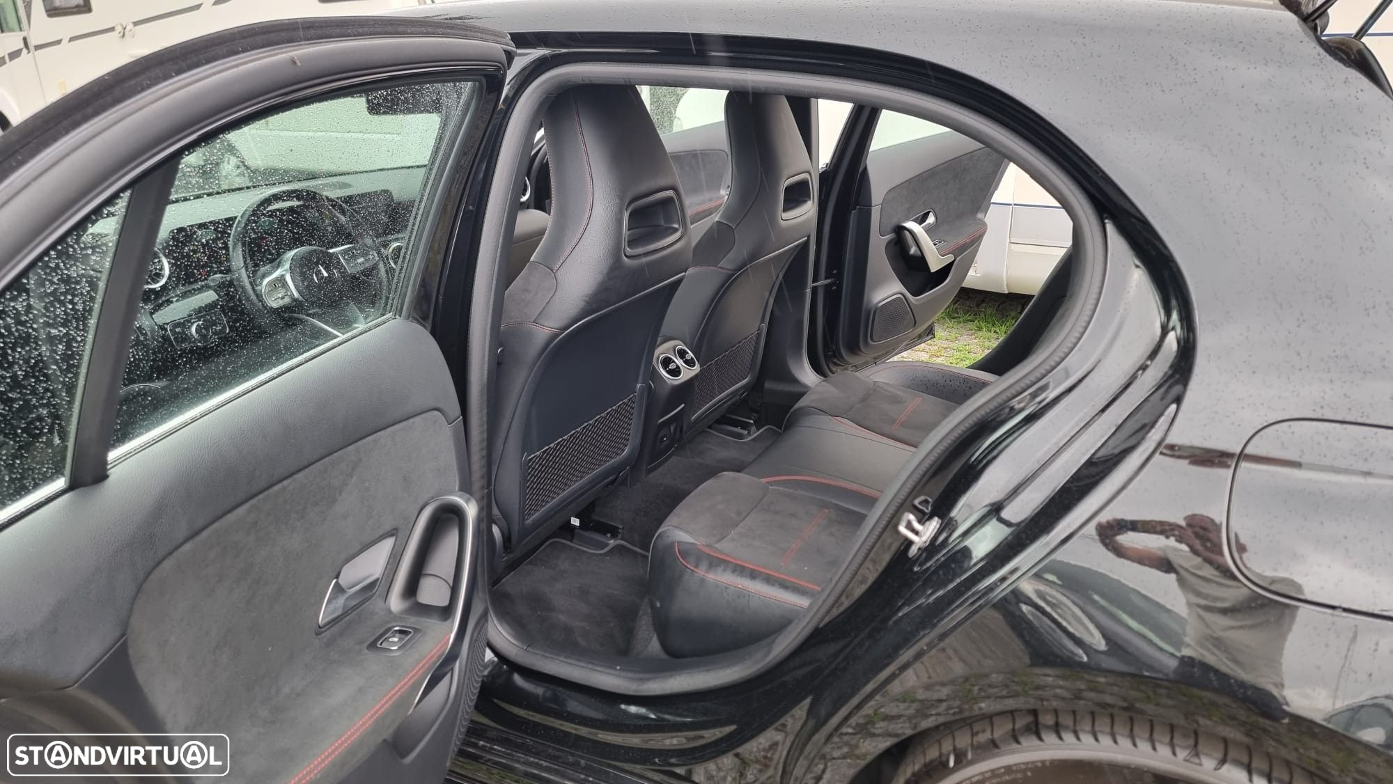 Mercedes-Benz A 180 d AMG Line - 13