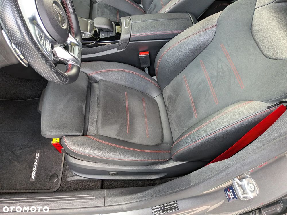 Mercedes-Benz CLA AMG 45 S 4-Matic+ 8G-DCT - 32