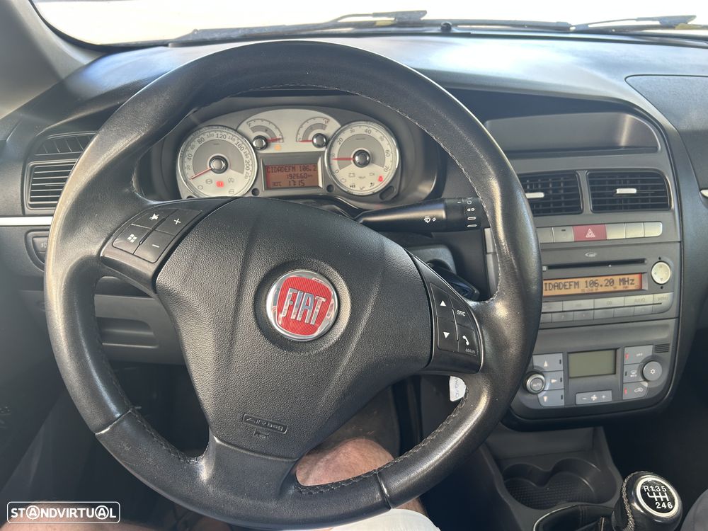 Fiat Linea 1.6 M-Jet Emotion - 23