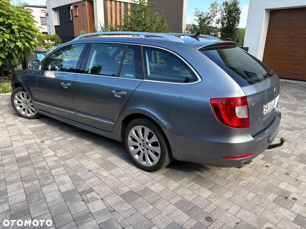 Skoda Superb 2.0 TDI Elegance DSG - 3