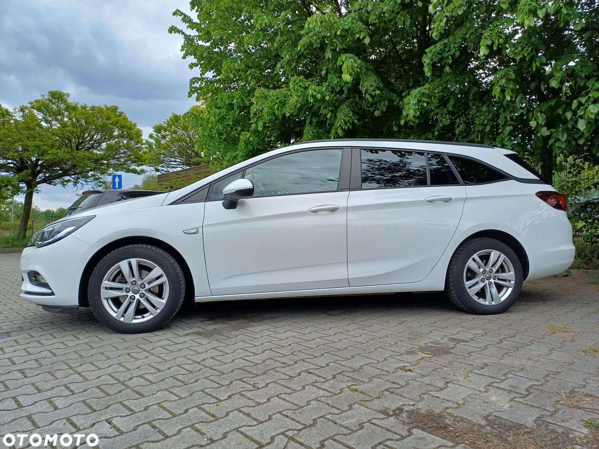 Opel Astra V 1.6 CDTI Enjoy S&S - 1