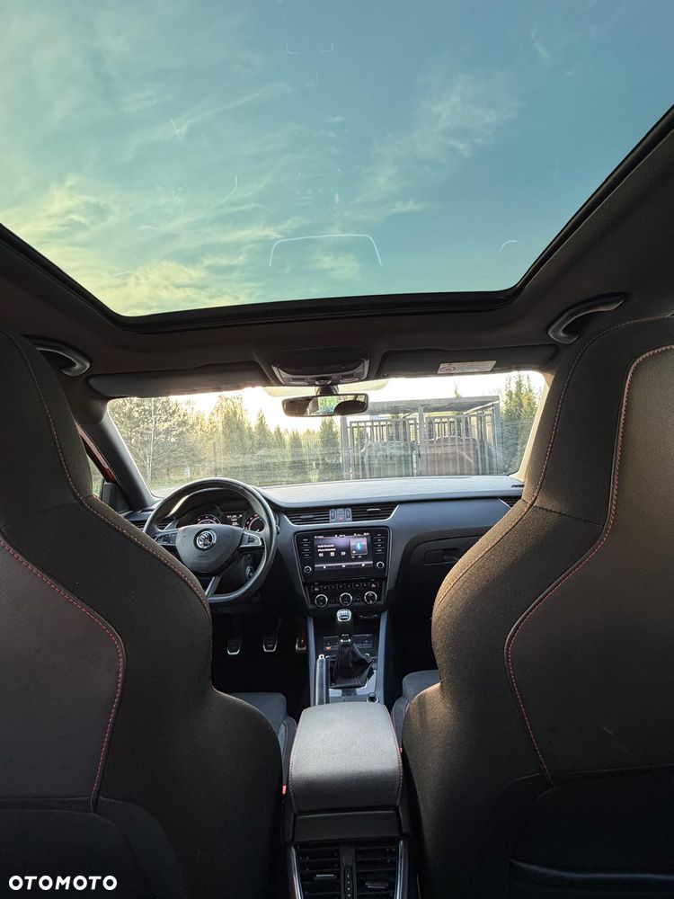 Skoda Octavia 2.0 TSI RS - 30