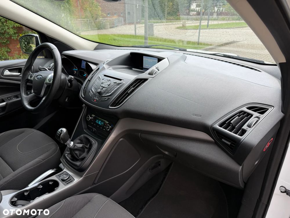 Ford Kuga - 23