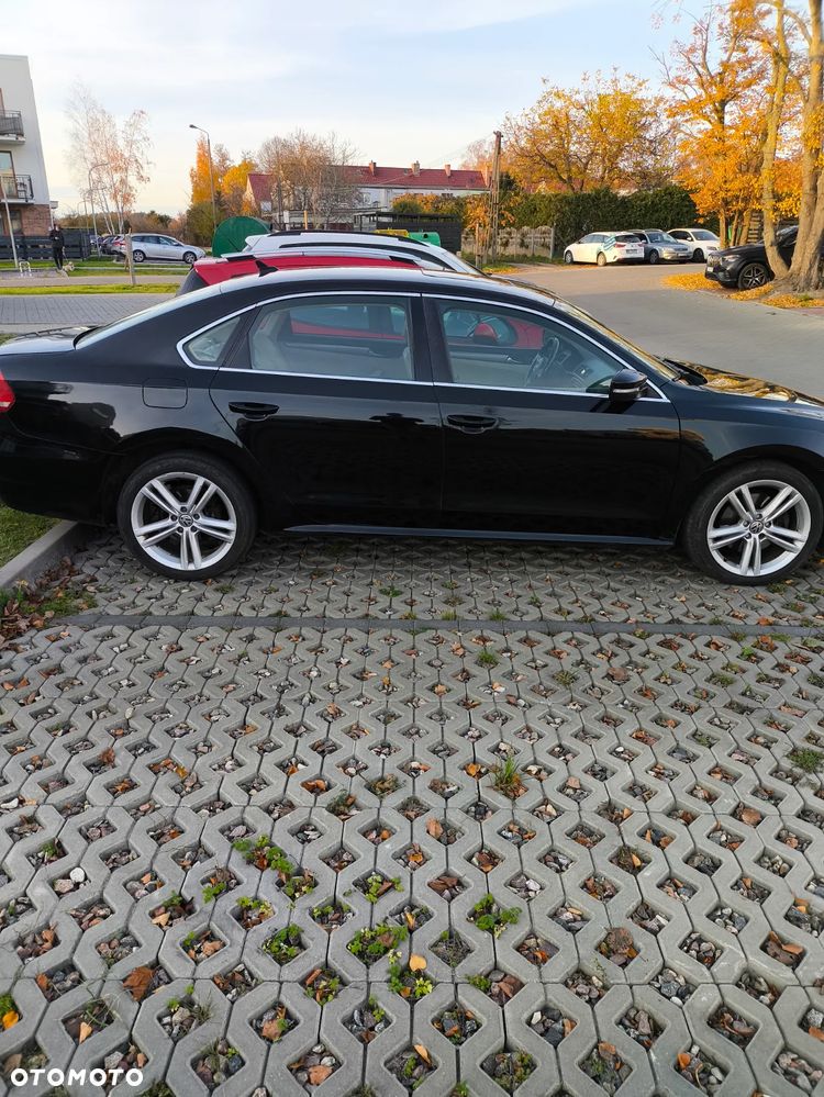 Volkswagen Passat - 4