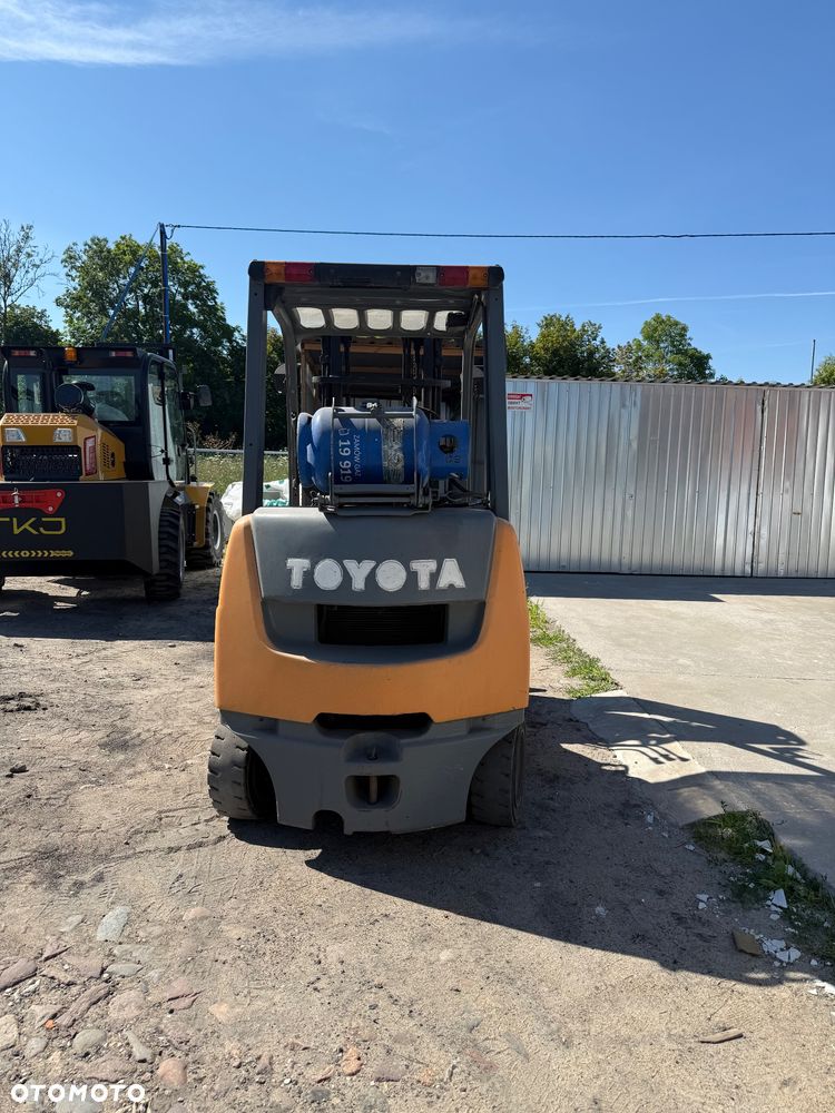 Toyota - 3