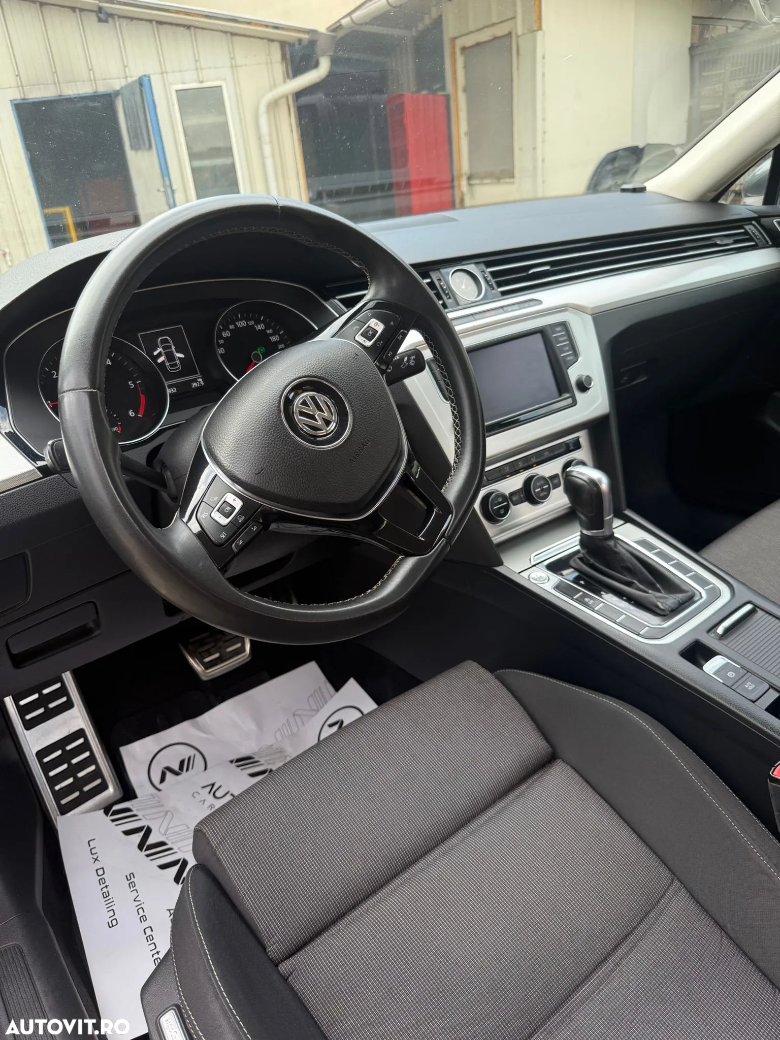 Volkswagen Passat - 8