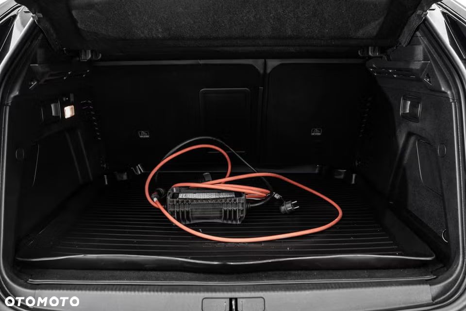 Peugeot 3008 1.6 PureTech Hybrid4 PHEV Allure Pack S&S EAT8 - 13