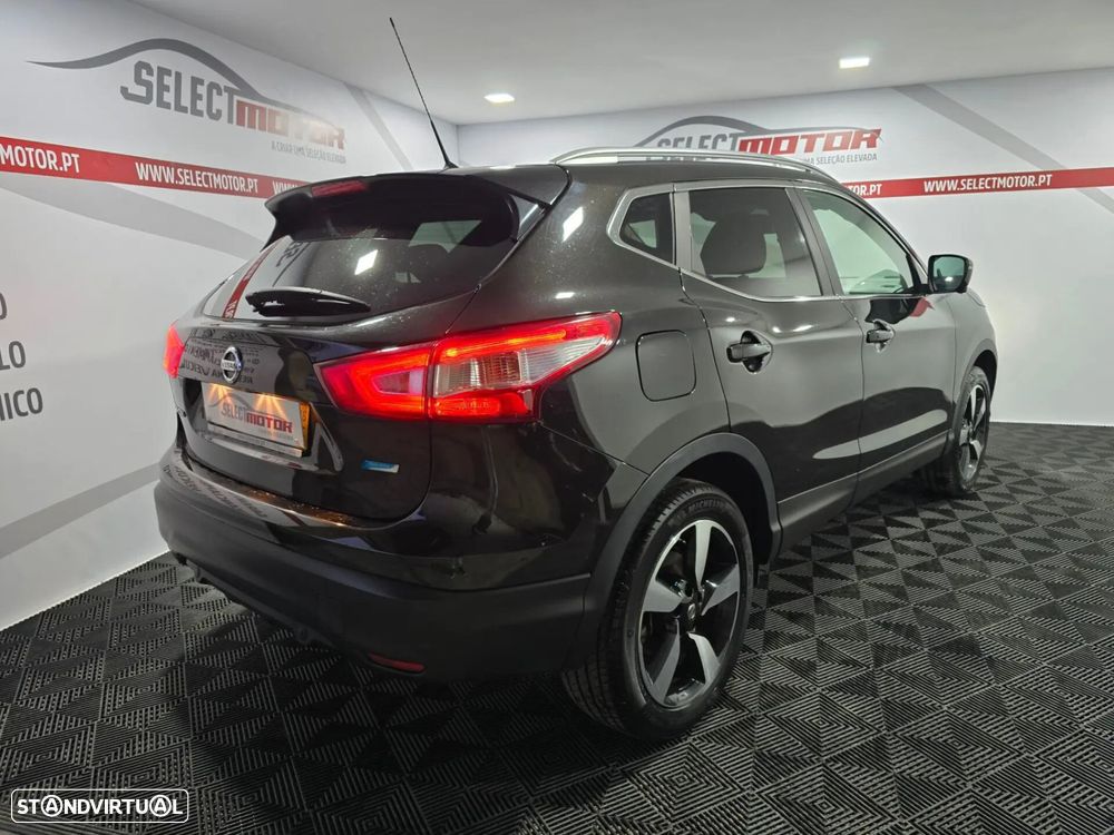 Nissan Qashqai 1.5 dCi N-Connecta 18 - 4