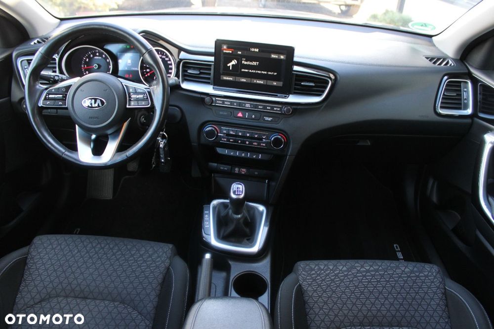 Kia Ceed - 24