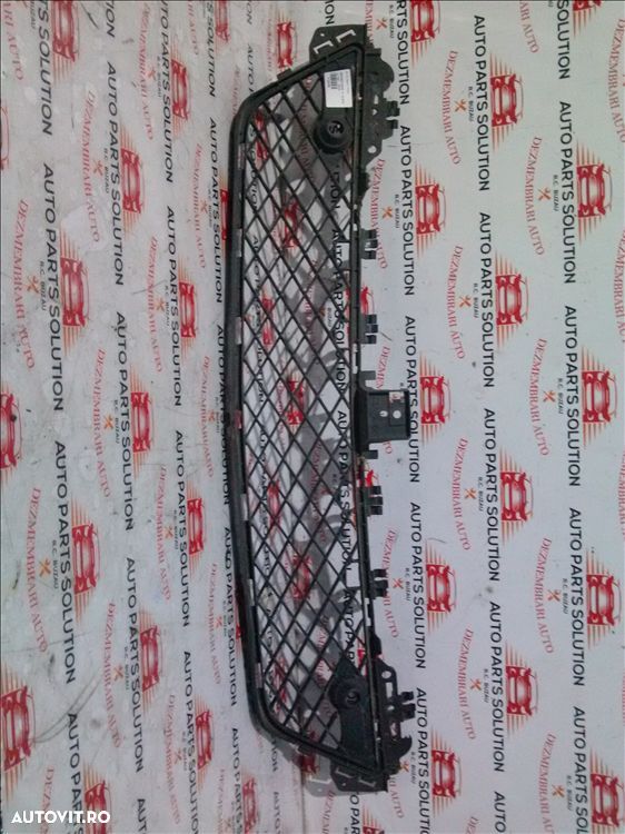 grila bara fata mercedes benz c class an fabr. 2010 - 1