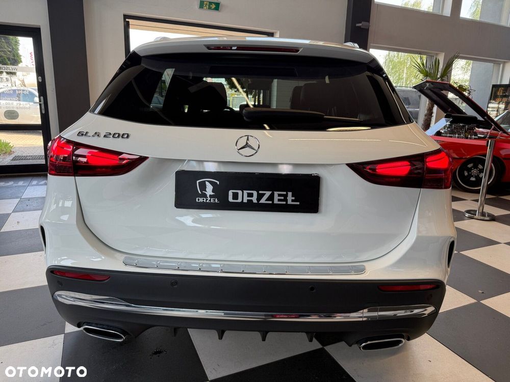 Mercedes-Benz GLA - 6