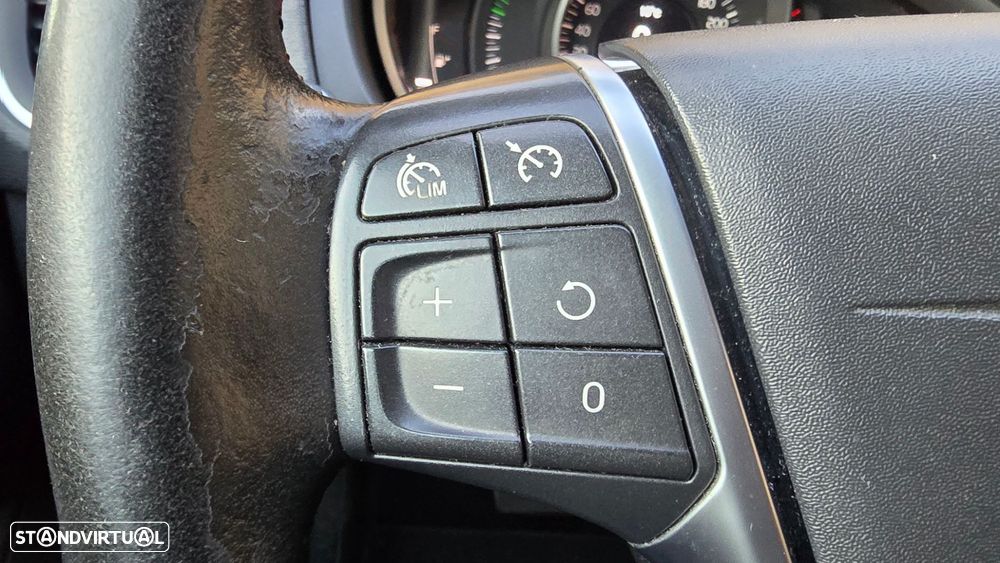 Volvo V40 2.0 D2 Momentum Geartronic - 14