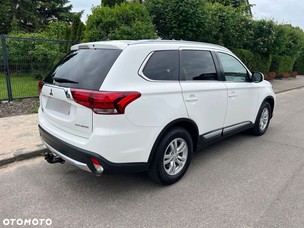 Mitsubishi Outlander - 9