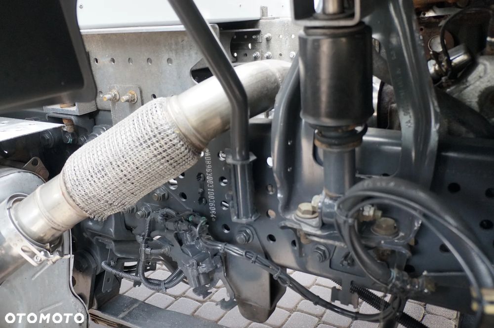 Mercedes-Benz ANTOS 1824 EURO 6 KONTENER IZOTERMA 18 PALET WINDA - 11