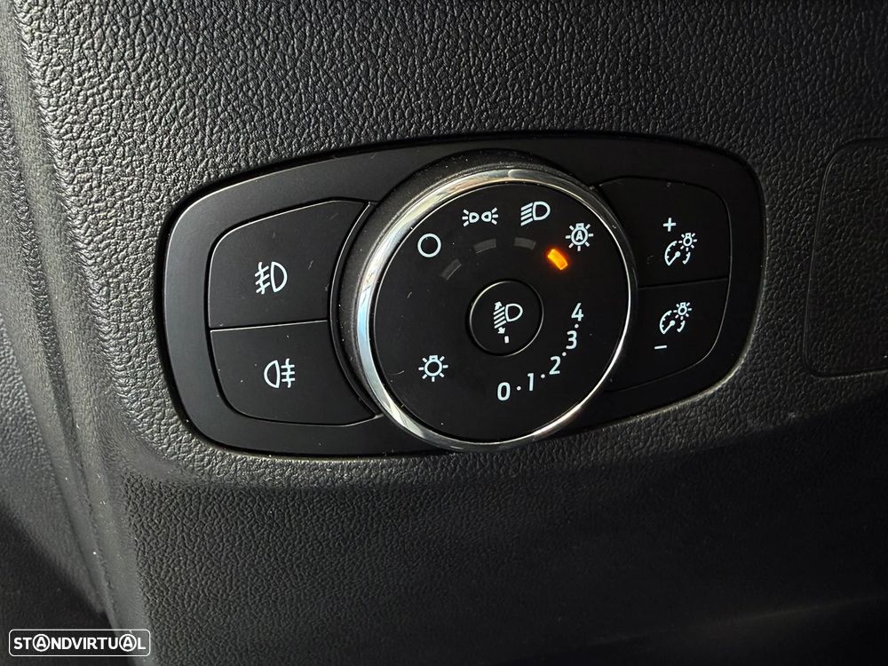 Ford Focus 1.0 EcoBoost MHEV ST-Line - 24