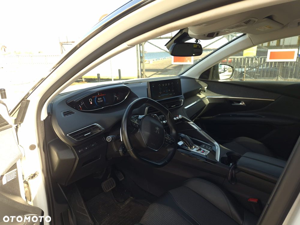 Peugeot 3008 1.2 PureTech Active Pack S&S EAT8 - 7