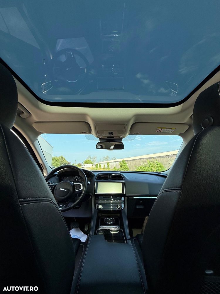 Jaguar F-Pace 20d AWD Aut. R-Sport - 8