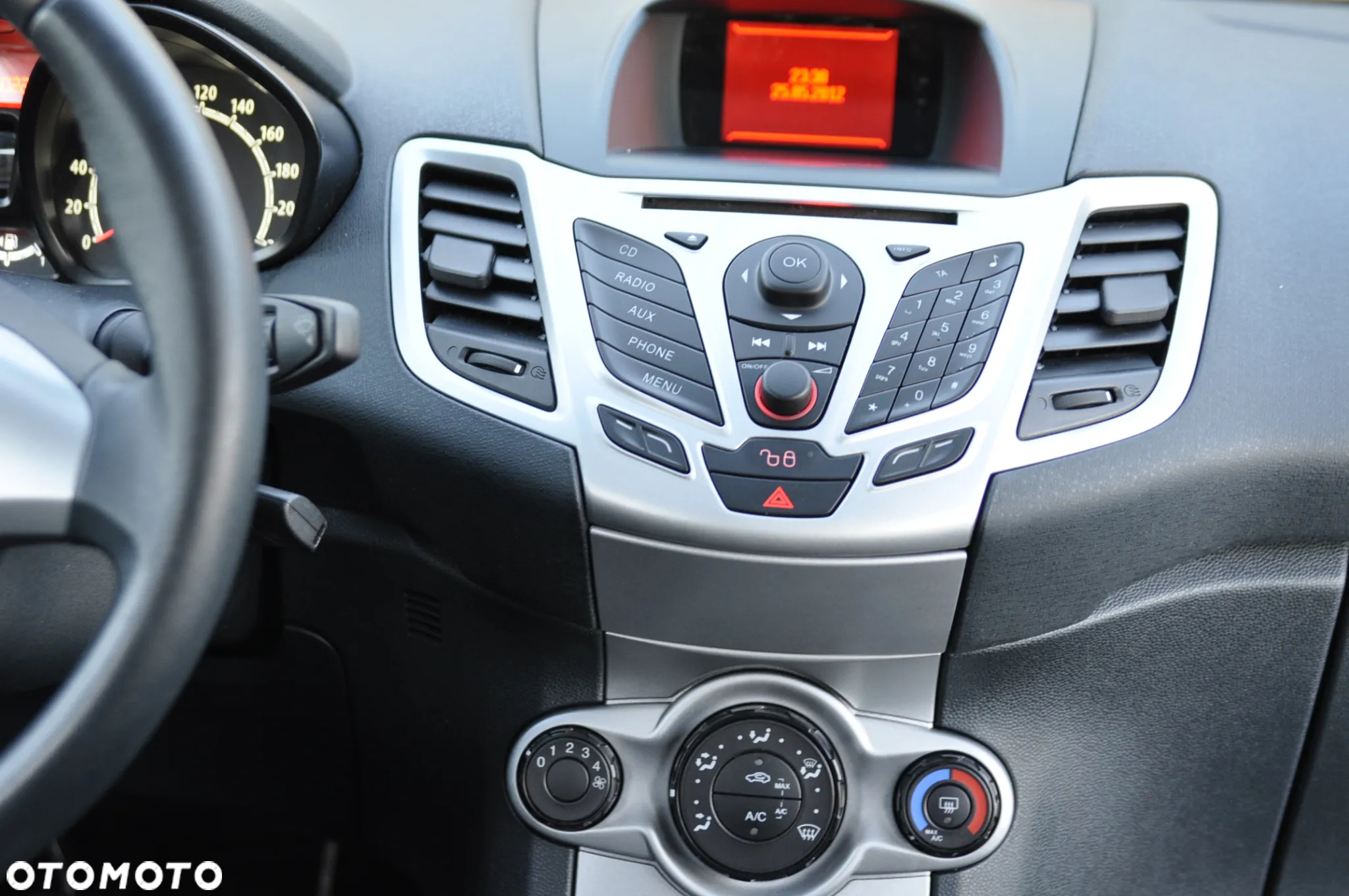 Ford Fiesta 1.25 Ambiente - 27