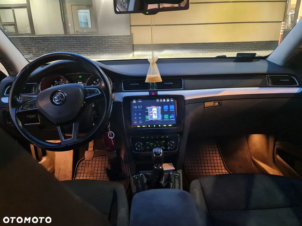 Skoda Superb 1.8 TSI Ambition - 26