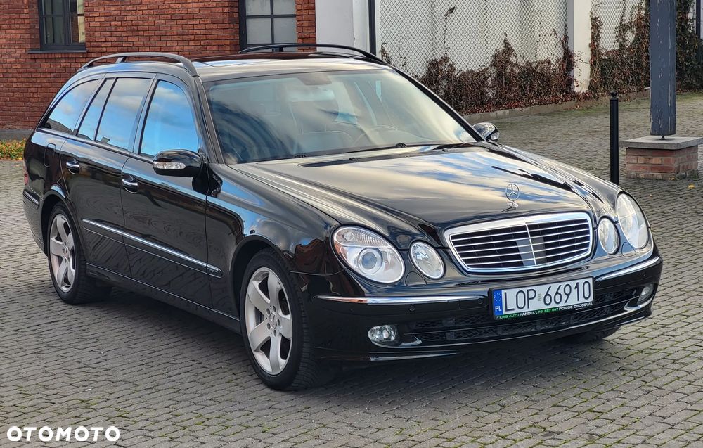 Mercedes-Benz Klasa E 500 T Avantgarde - 23