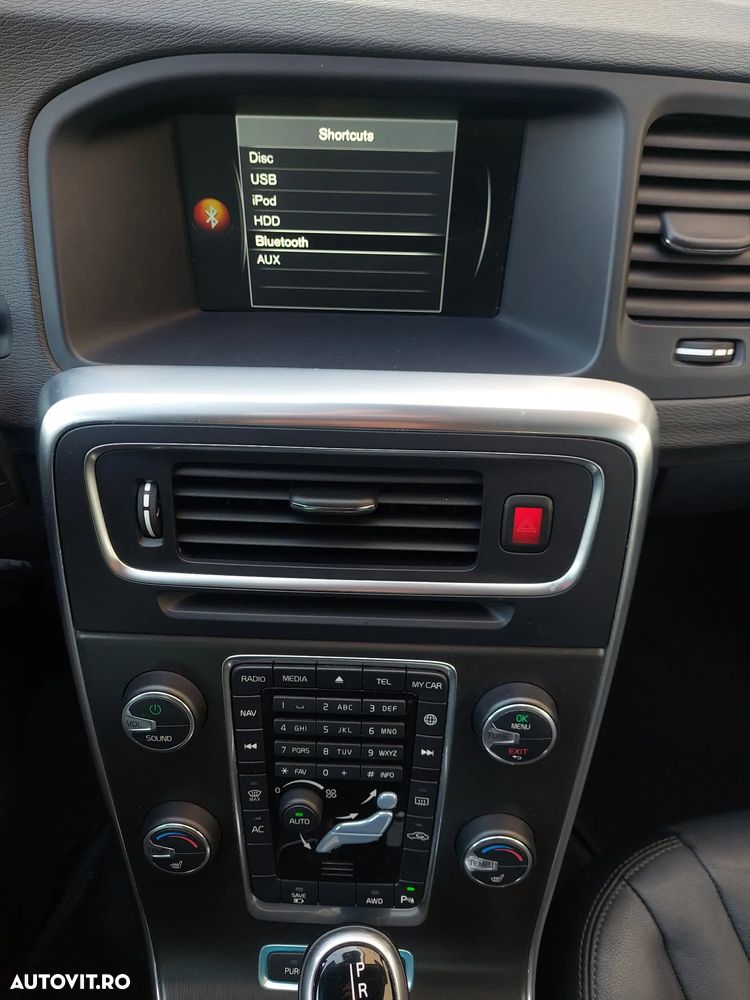 Volvo V60 D6 Plug-In-Hybrid AWD Geartronic Summum - 20