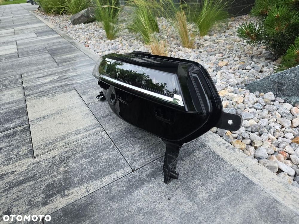 RENAULT MEGANE E-TECH 5 V Lampa prawa Kompletna Full Led 260102443R Chrom - 4