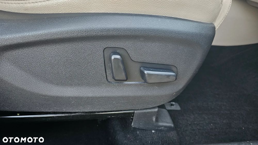 Hyundai Tucson blue 1.6 GDi 2WD Navi - 13