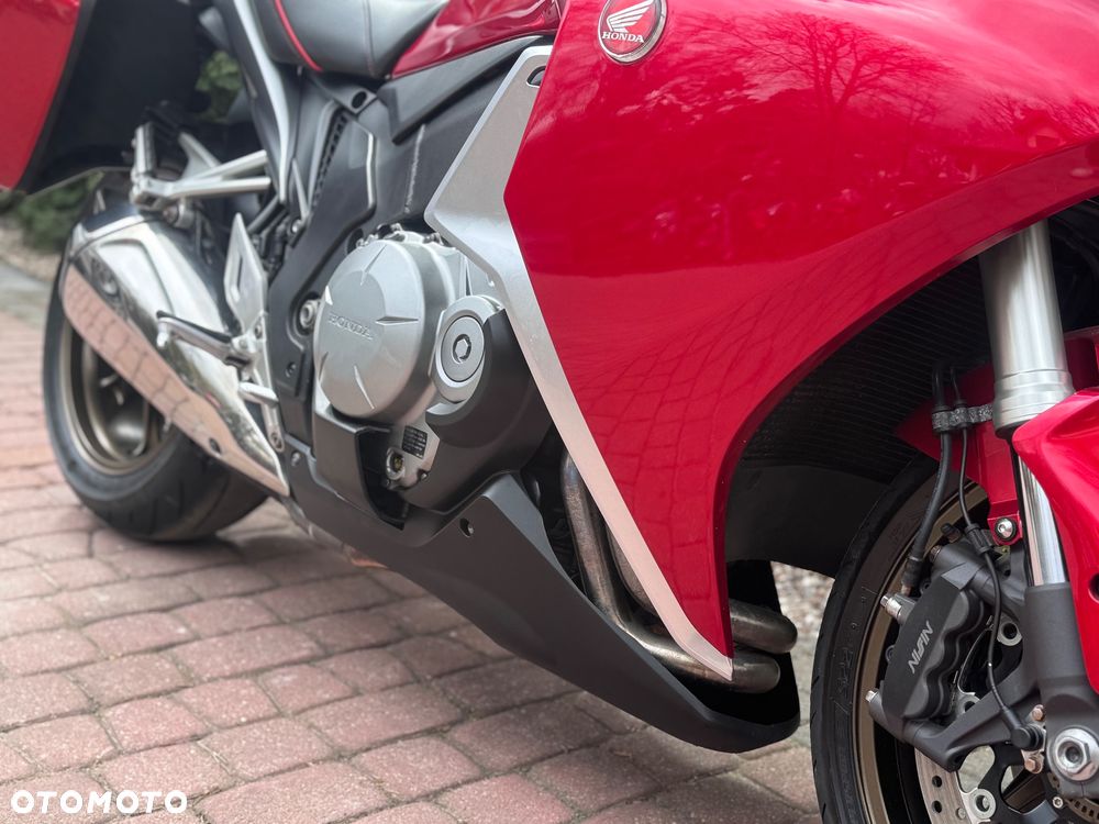 Honda VFR - 11