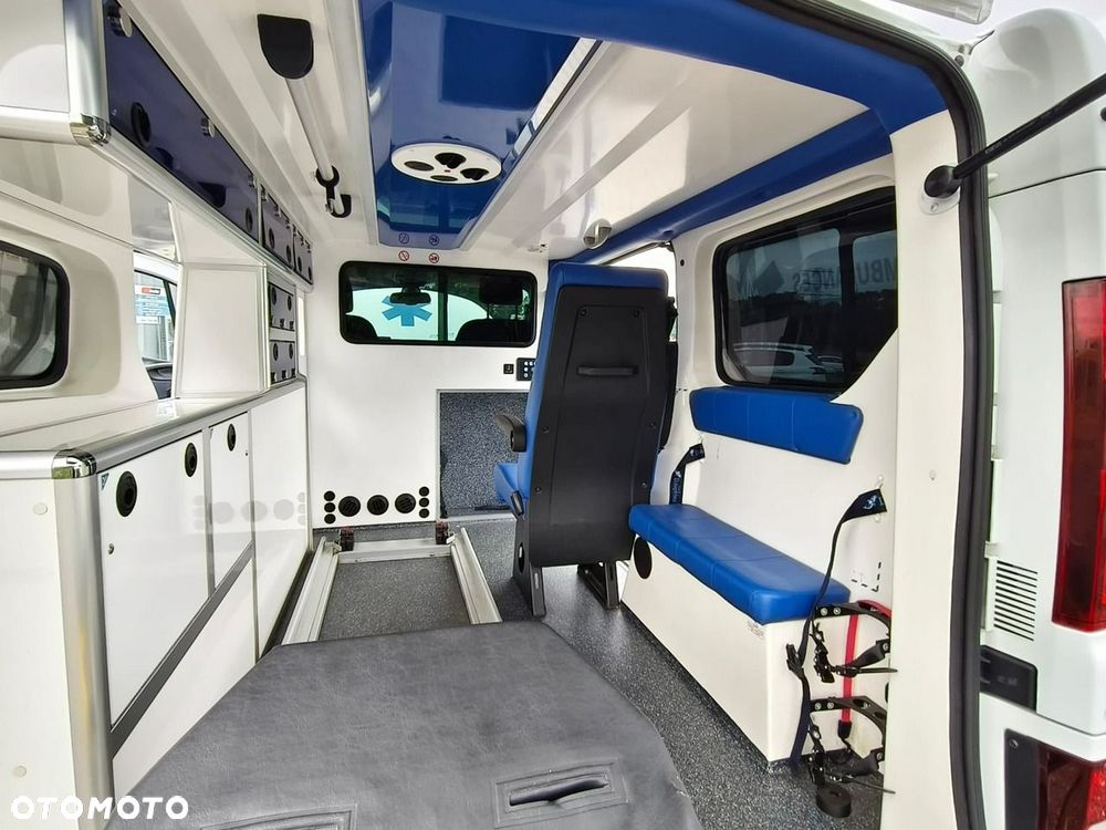 Opel Vivaro - 32